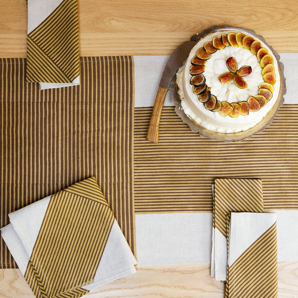 Nutmeg Crosshatch Runner