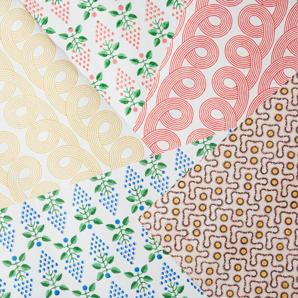 Loops Wrapping Paper | Holly