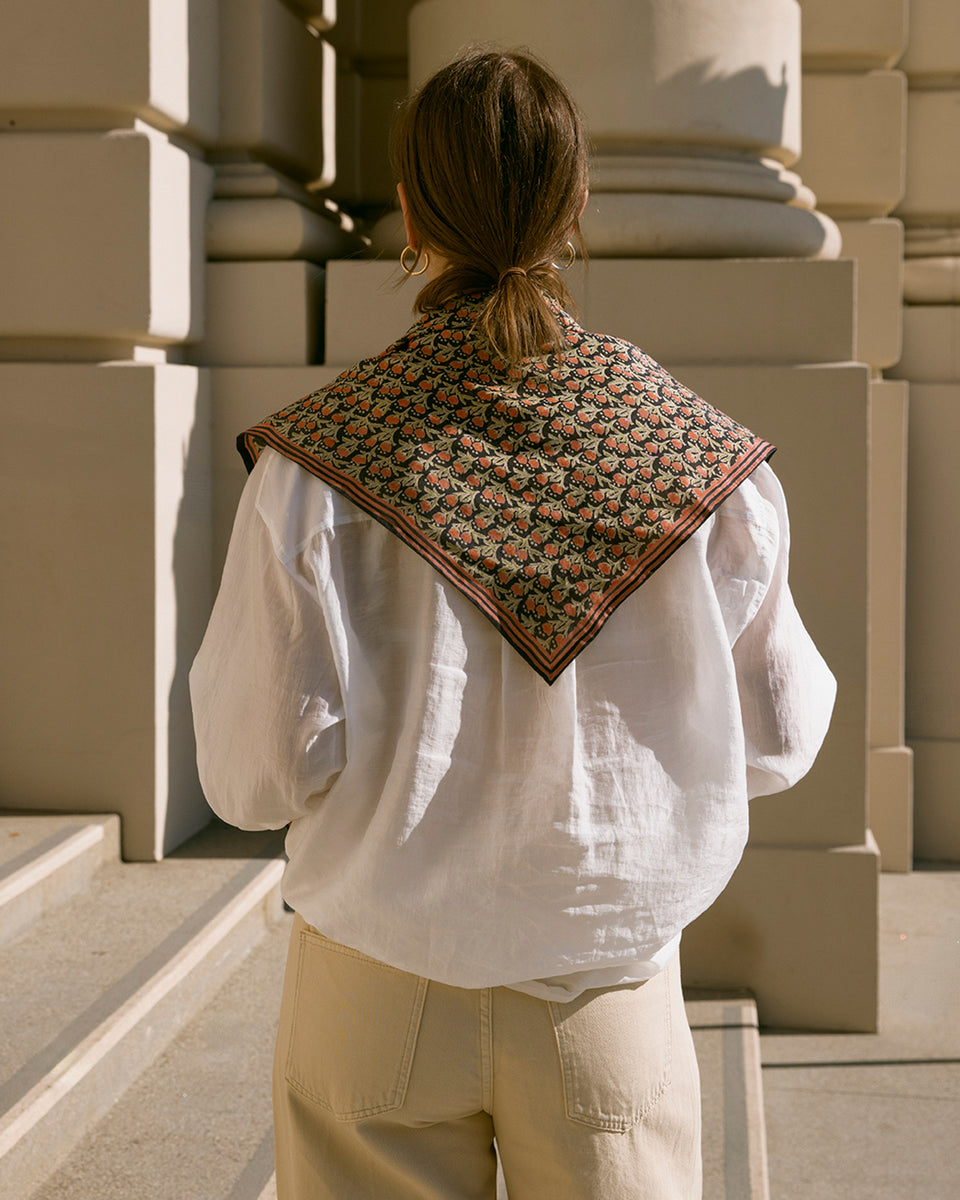 Buttercup Square Scarf | Black