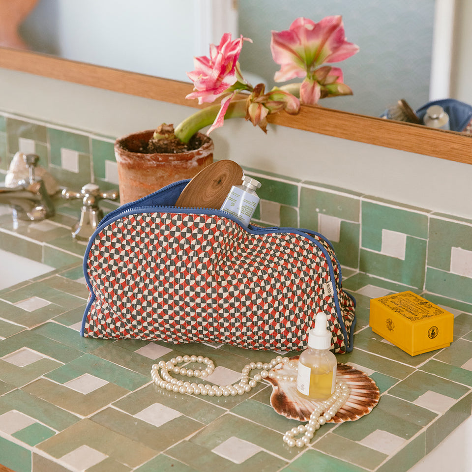 Medallion Travel Pouch | Crimson