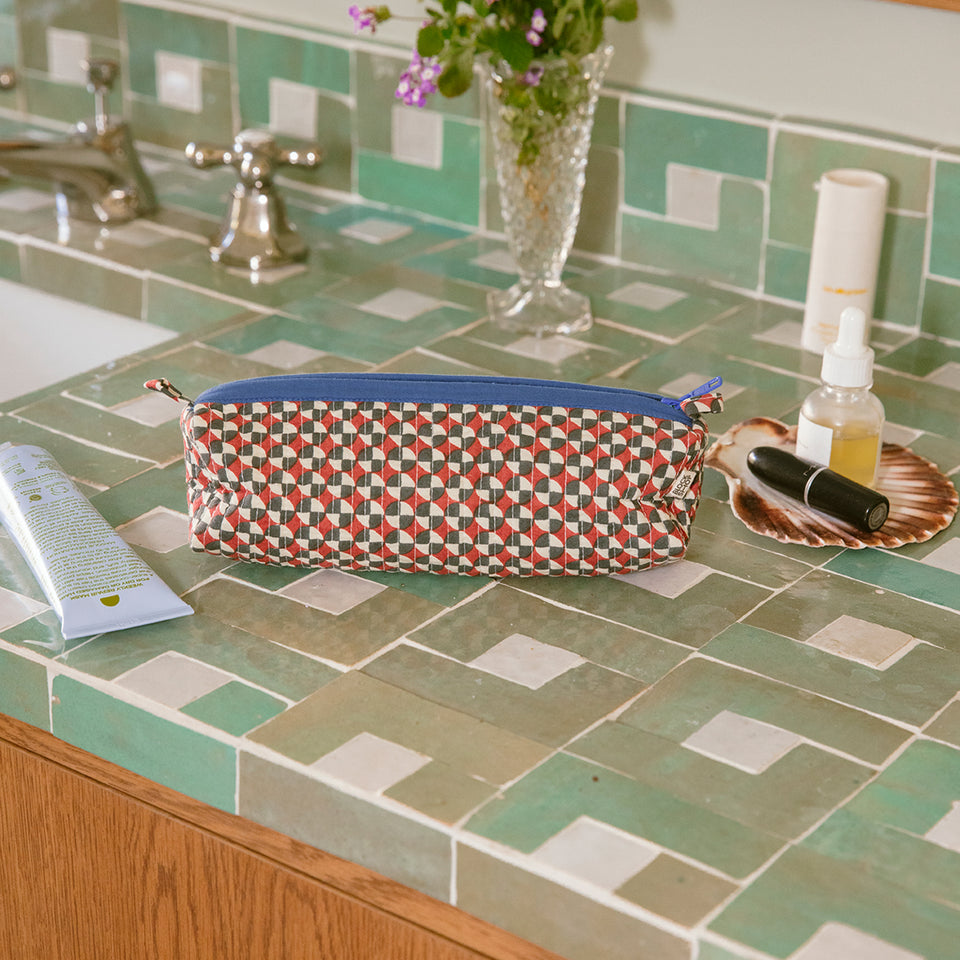 Medallion Travel Pouch | Crimson