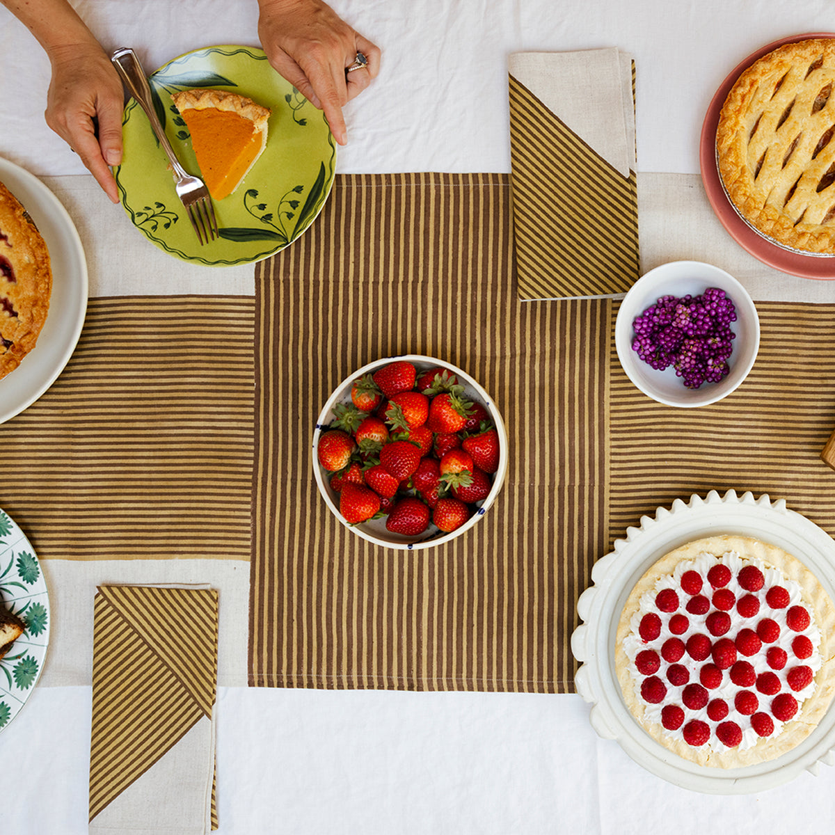 Nutmeg Crosshatch Napkin