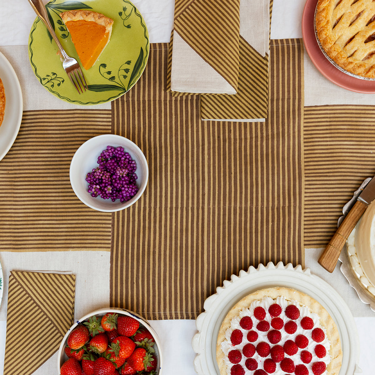 Nutmeg Crosshatch Napkin