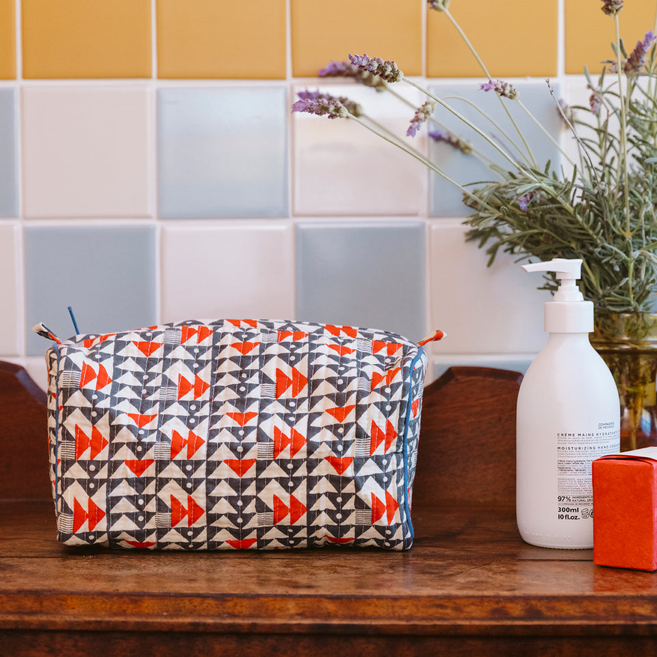 Signal Travel Pouch