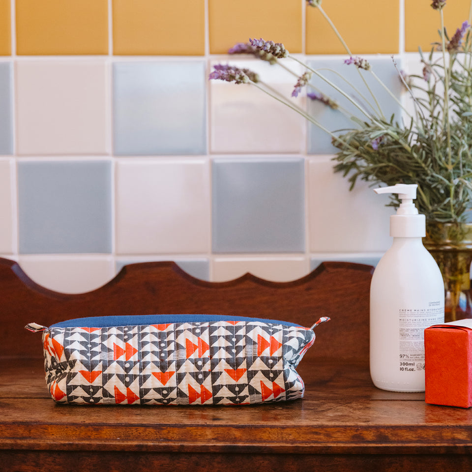 Signal Travel Pouch