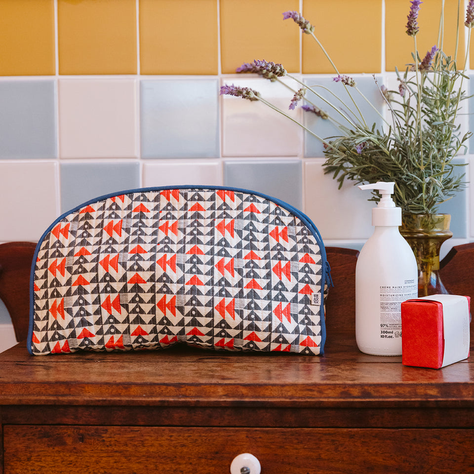 Signal Travel Pouch