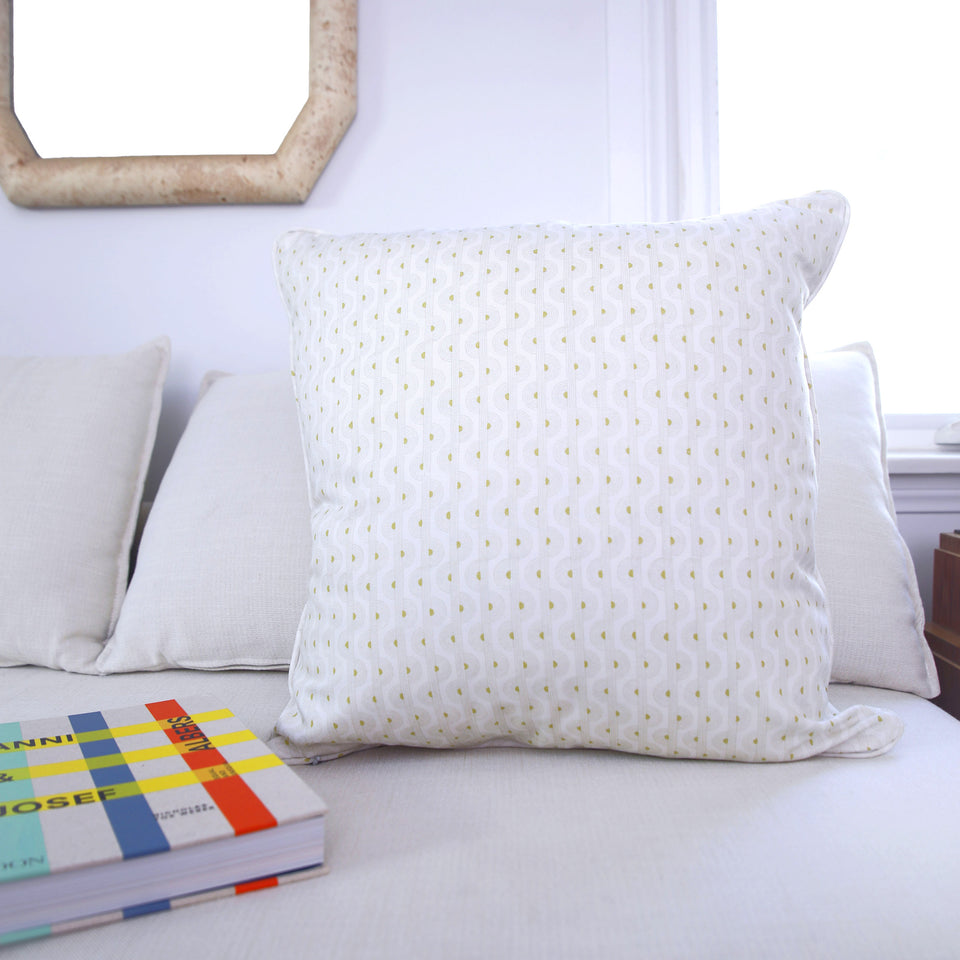 Magnet Reading Pillow | Snowdrop